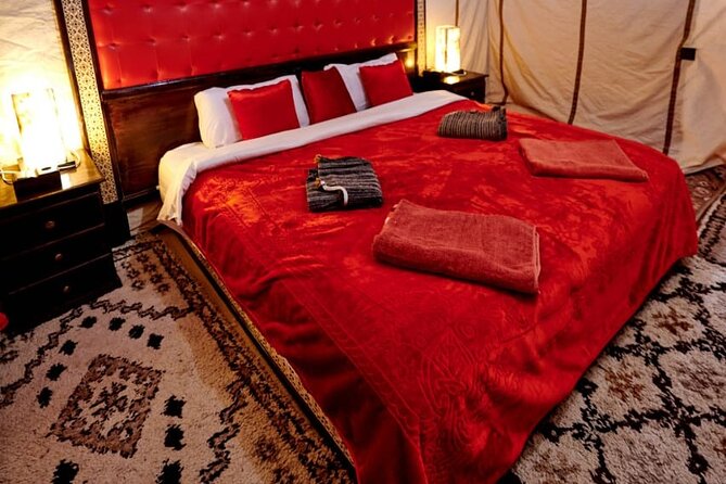 1 night Camel Treking in Merzouga Desert Luxury Camp - Sunset, sandboarding, and the golden Erg Chebbi dunes