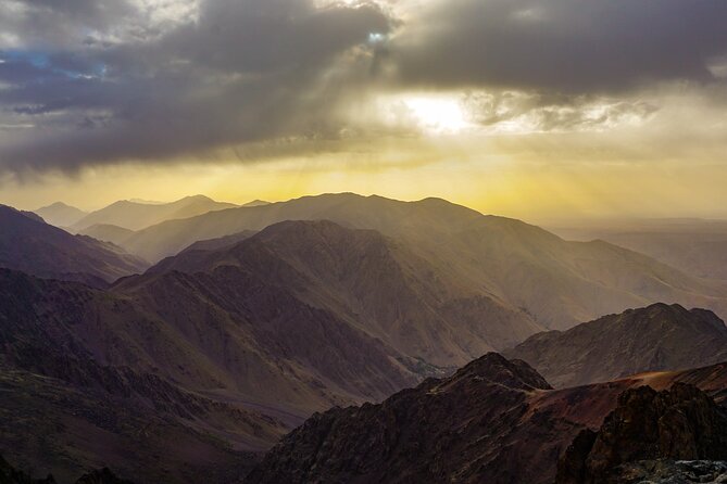 2 Days 1 Night Hike Mount Toubkal Tour - Five hours from Imlil to Toubkal Base Camp