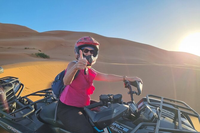 2 days Sahara tour with overnight in luxury desert camp - Riding your camel into the Sahara