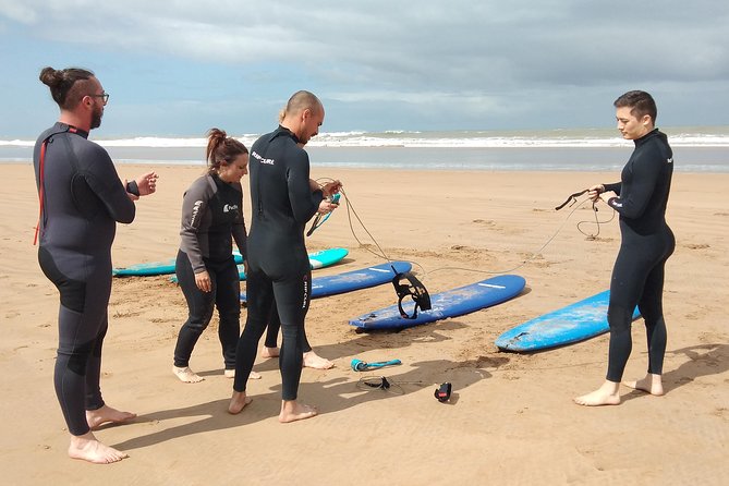 2h surfing in uncrowded spots - Equipment, snacks, and the small comforts