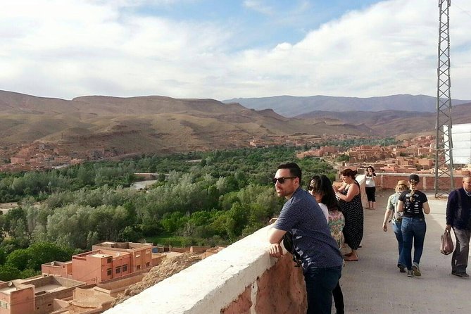 3-Day Luxury/Budget Desert Tour to Marrakech via Merouga from Fez - Walking through Todra Gorge