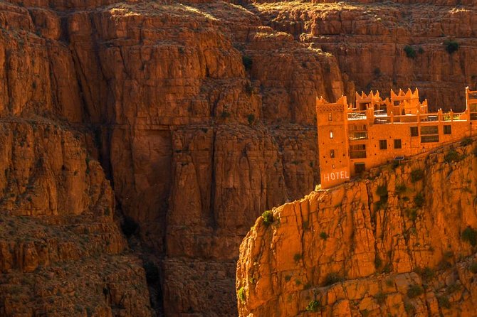 3-days shared Merzouga desert tour from Marrakech - The minibus, group size, and road time
