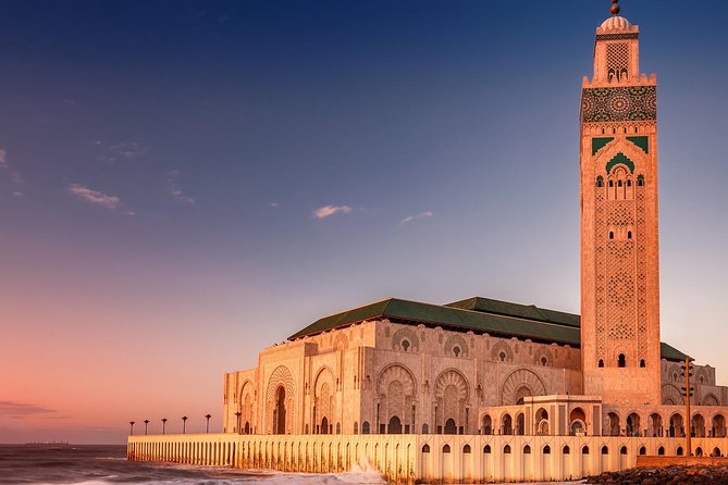 3-Days Trip from Marrakech to Chefchaouen via Imperial Cities - The vehicle, group size, and guide quality
