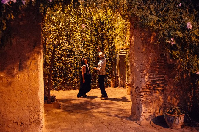 A Magical Evening in Marrakech: Private City Tour - Finding tanjia in Jemaa el-Fnaa