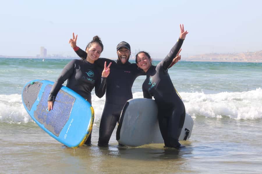 Agadir: Beginner Surf Lesson – Equipment Included - The first 20 minutes: safety, warm-up, and board basics