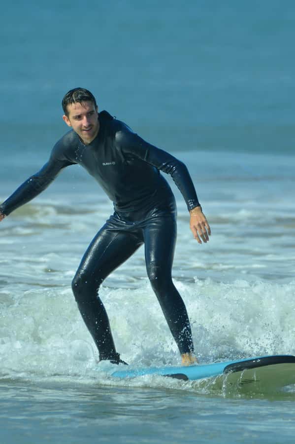 Agadir: Beginner Surf Lesson – Equipment Included - Practising the pop-up on sand