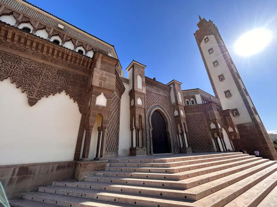 Agadir: Kasbah, Souk, and Marina City Tour with Hotel Pickup - Entering Souk El Had with a clock running