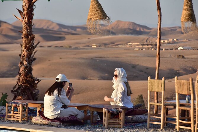 Agafay Desert Adventure: Quads, Camels, and dinner show - Guides make the biggest difference