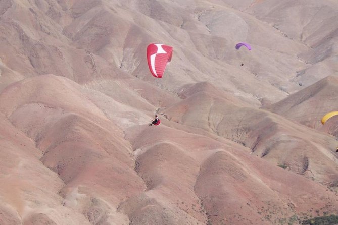 Agafay Desert Paragliding DUO Experience from Marrakech - From Marrakech to the Lalla Takerkoust launch area