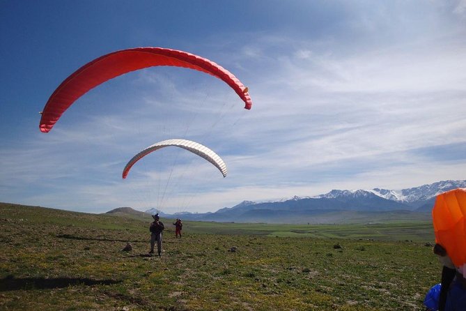 Agafay Desert Paragliding DUO Experience from Marrakech - Who will enjoy this flight most