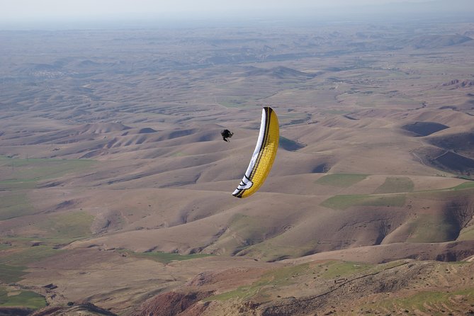 Agafay Desert Paragliding DUO Experience from Marrakech - The tandem flight above the Moroccan sky