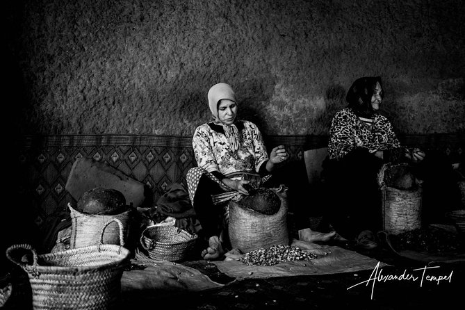 Atlas Mountains & 3 Valleys Private Tour From Marrakech - Lunch with a Berber family