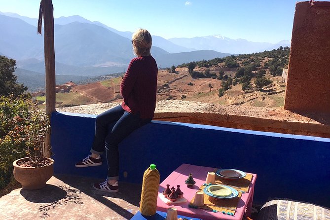 Atlas Mountains experience day trip - Crossing toward Asni by mountain road