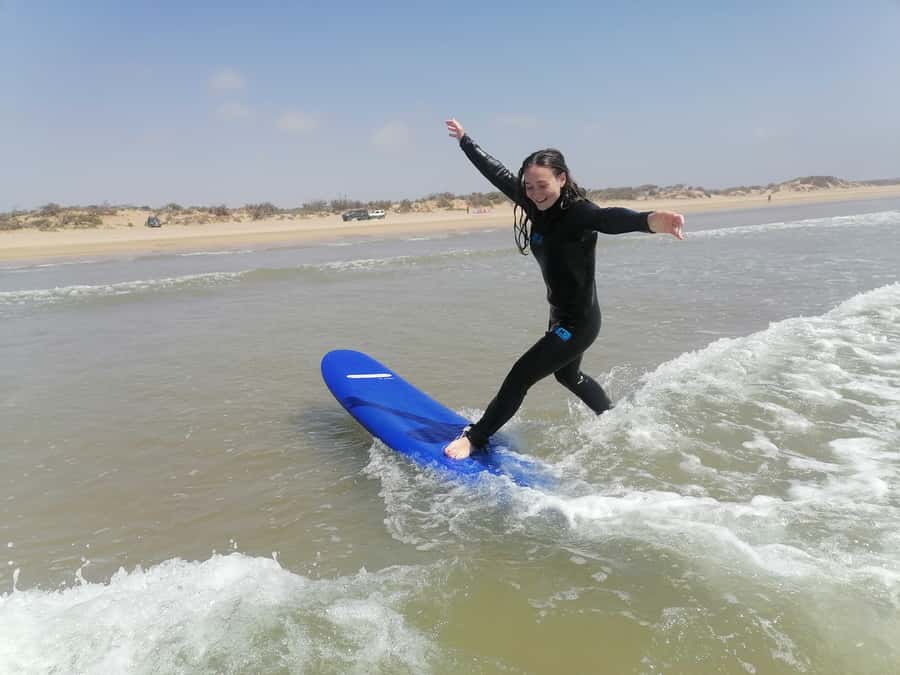 Beginners friendly surf in nice spots - Who should book this Essaouira lesson?