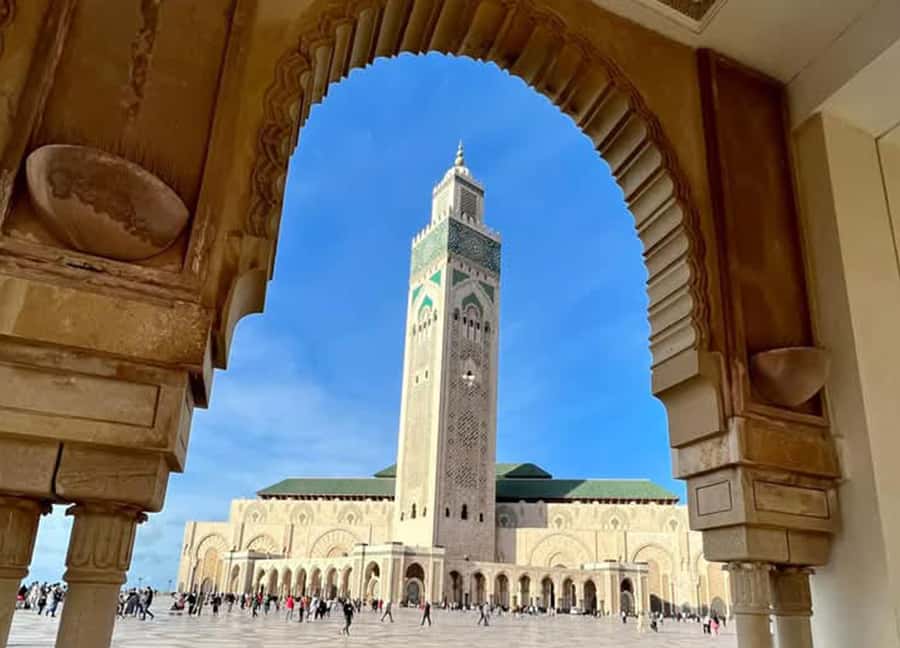 Casablanca: 6-Day Tour To Marrakech Via Chefchaouen & Desert - Key points at a glance