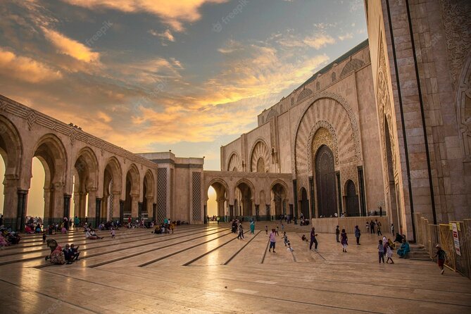 Casablanca Airport Layover Tour with Return to Airport or Hotel Dropoff - Ain Diab and the Atlantic promenade