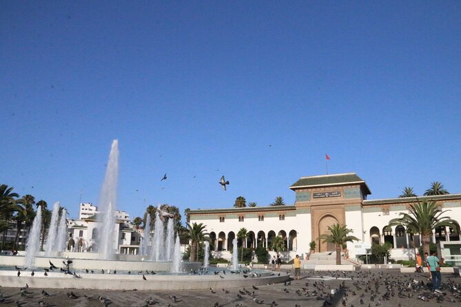 Casablanca and Morocco Shared Walking Tour with Licensed Guide - Marché Central and the route into the old medina