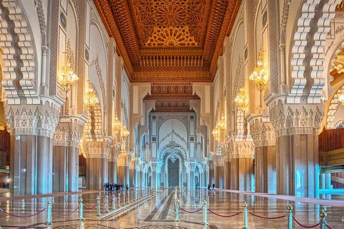 Casablanca City Tour: Hassan II Mosque, Arab League Park & Sights - Hassan II Mosque gives the tour its focus