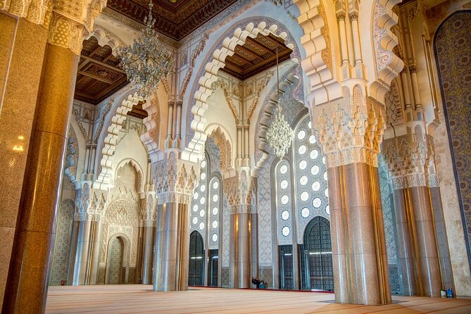 Casablanca City Tour: Hassan II Mosque, Medina & Hidden Gems - The Old Medina offers the most everyday atmosphere