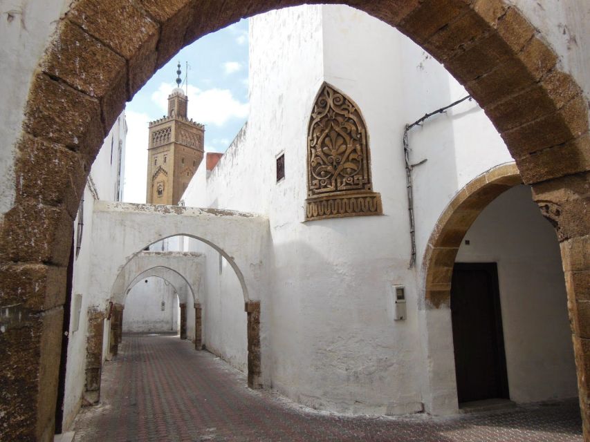 Casablanca City Tour with Hotel Pickup and drop off - Parks and squares that show everyday Casablanca