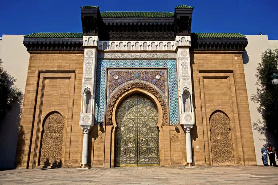 Casablanca City Tour with Hotel Pickup and drop off - Hassan II Mosque beside the Atlantic