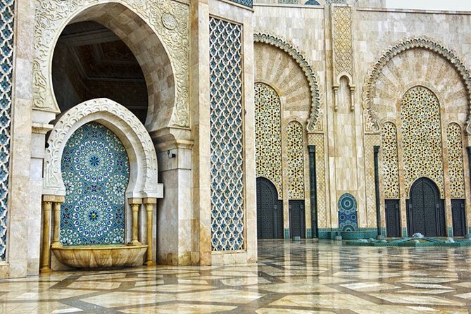 Casablanca: Hassan II Mosque & City Highlights Tour - Old City, markets, and a quick taste of Casablanca