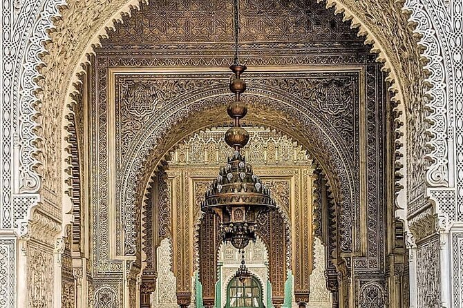Casablanca: Hassan II Mosque & City Highlights Tour - Rick’s Café, a famous name with a short visit