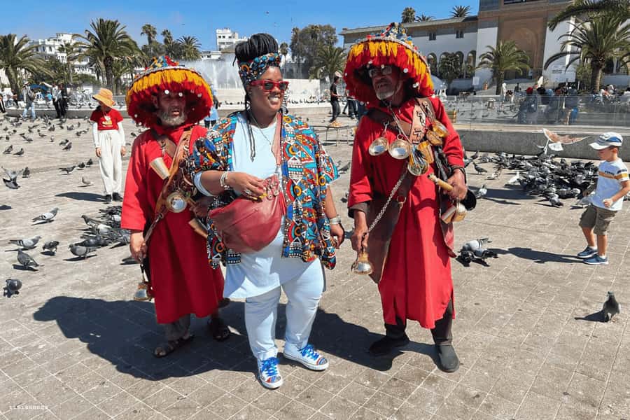 Casablanca: Layover Sightseeing Tour with Airport Transfer - Old City, Rick’s Café, and the short walking stops