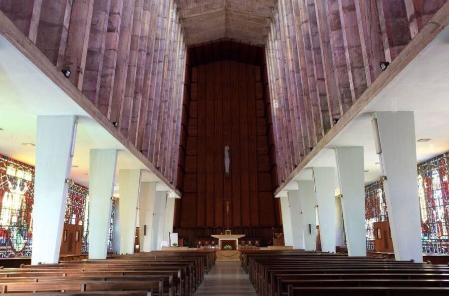 Casablanca: Layover Sightseeing Tour with Airport Transfer - Notre Dame de Lourdes and a different Casablanca