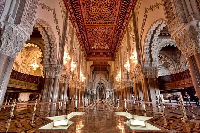 Casablanca Layover Tour with Round-Trip Airport Transfer - The Old Medina and Souvenir Shops
