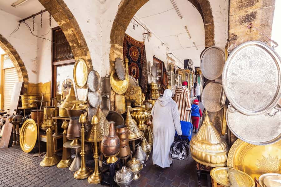 Casablanca: Private Guided Tour with Hassan II Mosque Ticket - The old medina and Casablanca’s everyday side