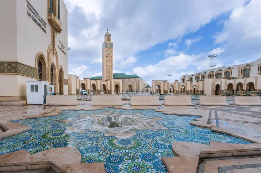 Casablanca: Private Guided Tour with Hassan II Mosque Ticket - Rick’s Café, the Atlantic, and Casablanca’s movie shadow