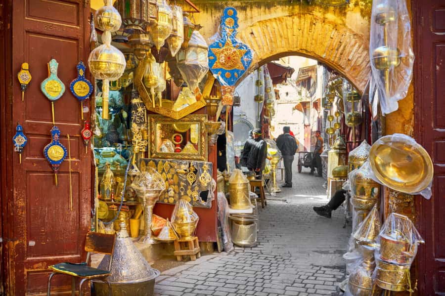 Casablanca to Fez: Scenic & Historical Day Trip with Lunch - Walking pace and comfort