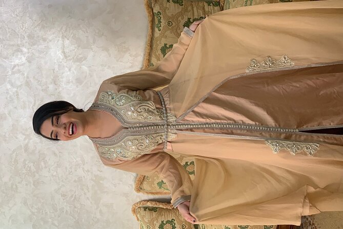 Cook Moroccan Food & Try on Traditional Clothes like a local - The clothing session adds a welcome cultural layer