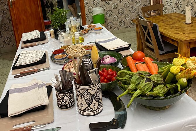 Cooking class with Yassine & Mom - Why the small-group format matters