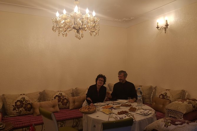 Cours de cuisines chez l'habitant - Mint tea, family conversation, and the home setting