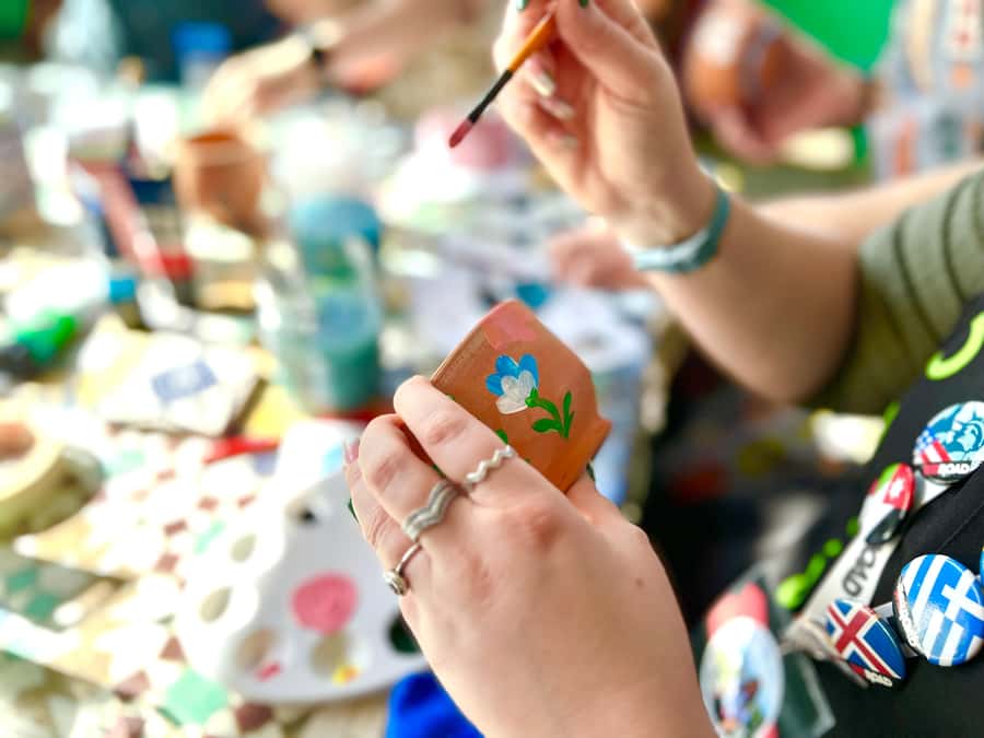 Creative Painting on Fes Pottery - Why painting Fès pottery makes a good souvenir