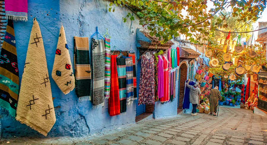 Day Tour to Chefchaouen from Fes with Local Expert - Blue lanes, craft shops, and Plaza Uta el-Hammam