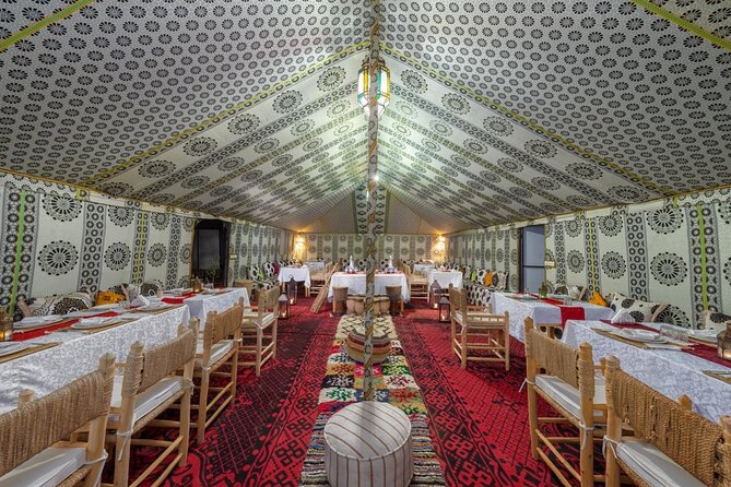 Day Trip and one night in Luxury camp merzouga - Dinner, tea, music, and the fire