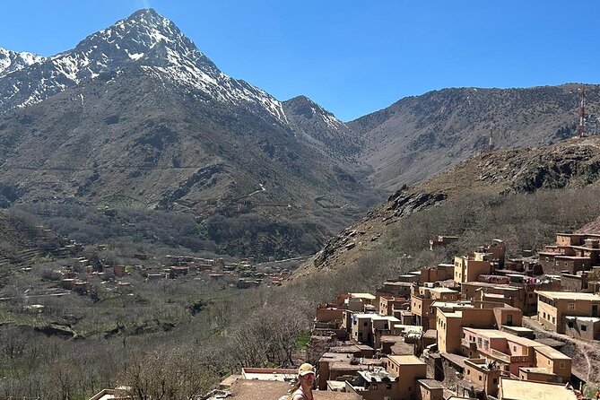 De Marrakech: Visite des montagnes de l'Atlas avec un guide - Mint tea in Imlil before returning to Marrakech