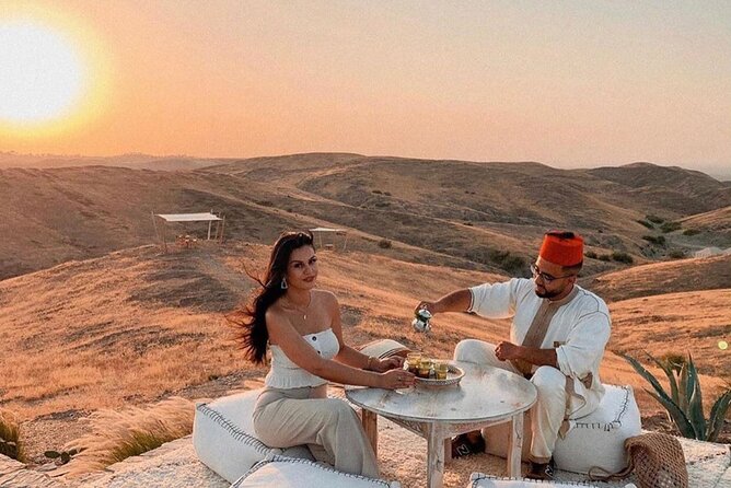 Dinner Show & camel ride with sunset views - Key points at a glance
