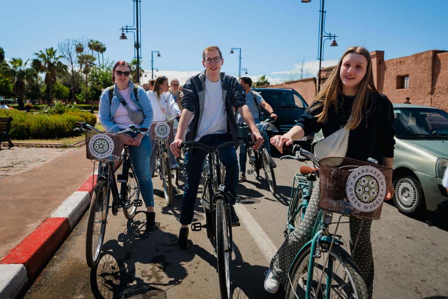 Dutch Bike Tour in Marrakech with Local Guide - Entering the medina by bicycle