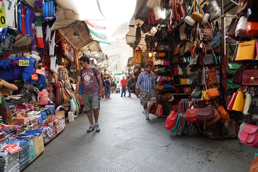 Essaouira: Sqala du Port, Citadel, Fish Market & Medina Tour - Guide quality and group choices