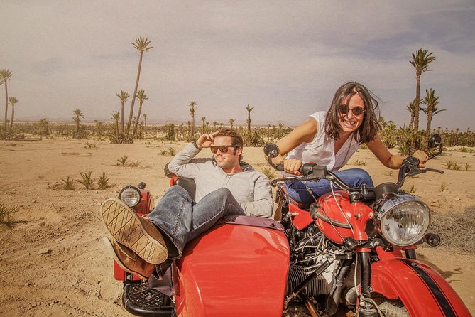 Essential Ride by sidecar (Marrakech off the beaten path) 1h30 - Family use and comfort on the road