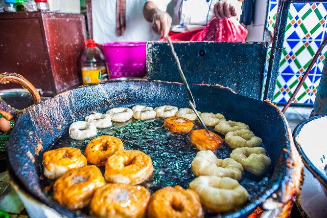 Evening Marrakech: Gastronomic and Market Tour Inside the Medina - Chez Lamine and the famous meat pots