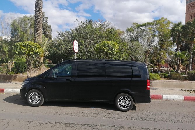 "Exclusive Departures: Marrakesh Hotels to Menara Airport" - Why a riad pickup matters