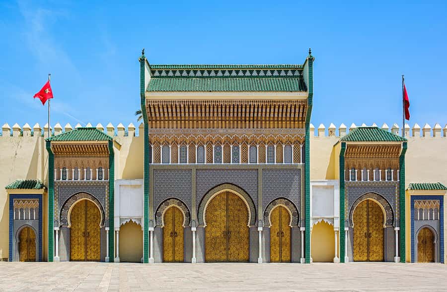 Exclusive Fez Medina Walking Tour with a local Guide - Place R’cif ends the route near everyday Fez