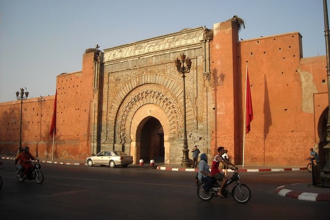 Exploring Marrakesh in half-day sightseeing tour - Menara Gardens and Pavilion for a quieter pause