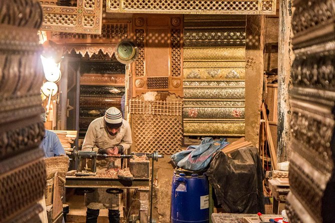 Fes Guided Sightseeing Tour with Luxury Car All Inclusive Tickets - What the luxury vehicle adds