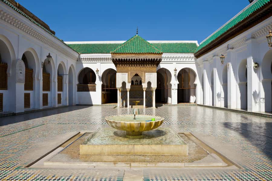 Fes: Medina Guided Tour with Local - Place Seffarine and the sound of bronze